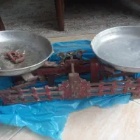 ترازوی قدیمی