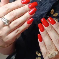 مرکز تخصصی کاشت ناخن و مژه کاملا اقتصادی