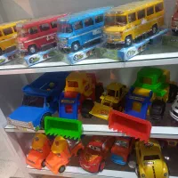 فروش اسباب بازی به قیمت عمده به علت جمع آوری مغازه