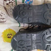 کفش.ایمنی|کیف، کفش، کمربند|کرج, ساسانی (قلمستان)|دیوار