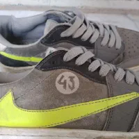 یک جفت کفش درحد نو بفروش میرسد.