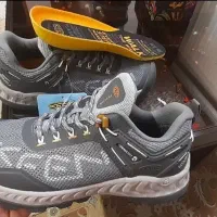 کفش مناسب طبیعت گردی و شهری روزمره