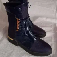 چکمه نیم بوت  سورمه ای وکفش کتونی خارجی ورنی|کیف، کفش، کمربند|اصفهان, خانه اصفهان|دیوار