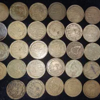 تعدار زیادی سکه قدیمی