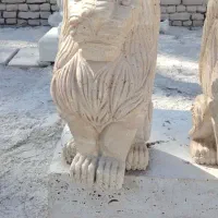 شیر تاج دار
