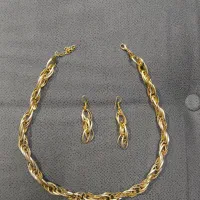 ست گردنبند و گوشواره