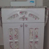 چرخ خیاطی و میز