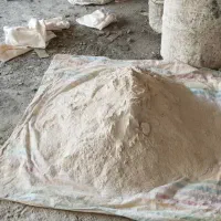 شاگرد گچکار نیازمندم