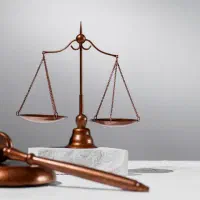 وکیل پایه یک دادگستری