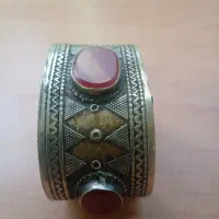 دستبند قدیمی با نگین اصلی