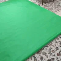 پرده سبز کروماکی+پایه فون زنجیری/تمیز و اقتصادی