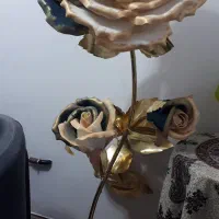 گل کنار سالنی بسیار شیک