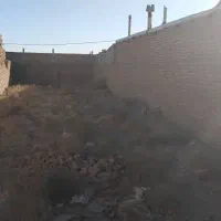 ۲۰۰متر چهاردیواری درب گذاشته