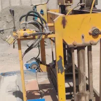 دستگاه بلوک زنی نیمه اتومات و دستی