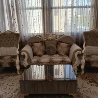 مبل سلطنتی ۷ نفره به همراه یک مبل راحتی ۳ نفره|مبلمان خانگی و میز عسلی|مشهد, موسوی قوچانی|دیوار