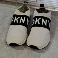 کتونی جورابی DKNY