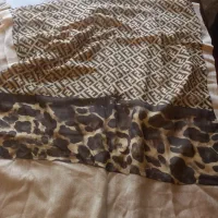 شال دولایه ی فِندی نو کار نخورده