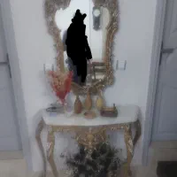 ایینه و شمعدان و ساعت برنجی و سنگ مرمر