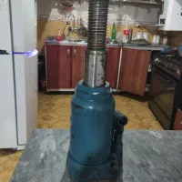 جک روغنی ده تنی و ۳۰ تنی و بکس بادی|ابزارآلات|شیراز, شهرک ترکان|دیوار