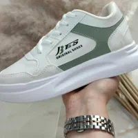 کتونی ویژه مدارس فقط دویست و نود