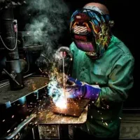 کارمایوم کارجوشکاری مغازه  شهرک صنوف هست