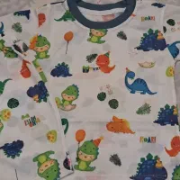 لباس بچگانه|کفش و لباس بچه|بومهن, |دیوار