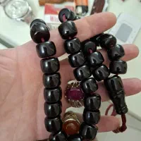 یک عدد تسبیح سندلوس ۳۳ تایی رنگ خردلی گم کردم