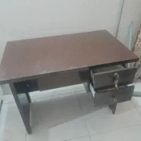 صندلی جک دارنوع  میز تحریر ترو تمیز در حدنوع|میز تحریر و کامپیوتر|ری, علایین|دیوار