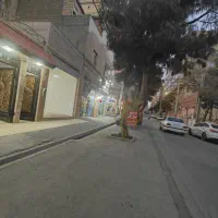32متر مغازه تجاری/خیابان میخک/لوکیشن عالی