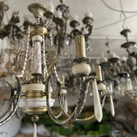 لوستر نئوکلاسیک|لوستر و چراغ آویز|اصفهان, بوستان ناژوان|دیوار