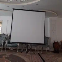 پرده نمایش پایه دار ۱۸۰ در ۱۸۰