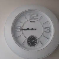 ساعت دیواری