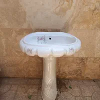 روشویی سرویس بهداشتی