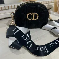 تعدادی کیف در حدنو|کیف، کفش، کمربند|گرمدره, |دیوار