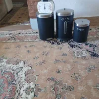 سه عدد سطل  اشپز خانه  وترازو۷ صدوسرخکن۹۰۰صد