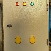 تابلو کارگاهی (سوکت باکس سه فاز۶۳آمپر)