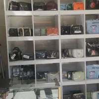 با سلام.قفسه های مغازه  اگر کسی خواست کیف وکفش|کتابخانه، شلف، قفسه‌های دیواری|تهران, بهارستان|دیوار