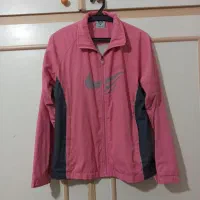 سویشرت ورزشی Nike کاملا نو