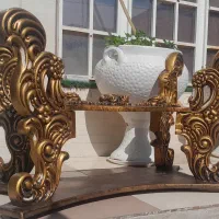 میز و گل میز سلطنتی