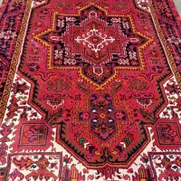 ۷ جفت فرش دستبافت|فرش|ورزقان, |دیوار