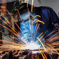 جوشکاری لوله کشی بنایی نقاشی خرده کاری