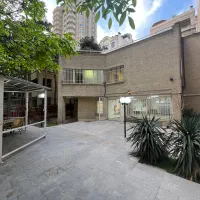 ۱۰۰۰ متر زمین ۸۰۰ متر بنا ویلایی فرمانیه مهماندوست