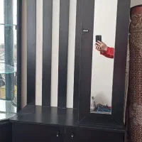 جاکفشی بزرگ با طراحی چند منظوره و درب آینه دار