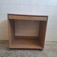 میز ام دی اف چرخ دار