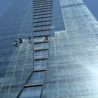 شستو شوی نمای ساختمان