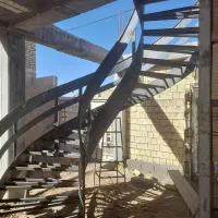 نرده پله گردمعلق مارپیچ آهنی پله پیچ|خدمات پیشه و مهارت|نجف‌آباد, جلال آباد|دیوار