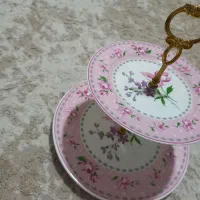 دو عدد شکلات خودی نو نو