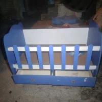 تخت خواب بچه سالم درحد...لازمم نیست۵۰۰ت