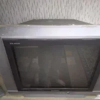 یک عدد تلویزیون قدیمی قیمت مناسب