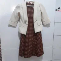 لباس دخترانه تمیز در حد نو